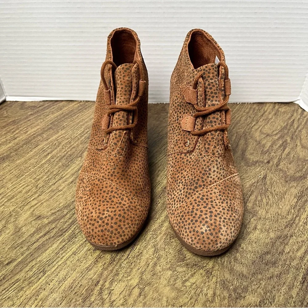 Toms Kala Suede Wedge Brown Booties Cheetah Print Ankle Boots Size 7